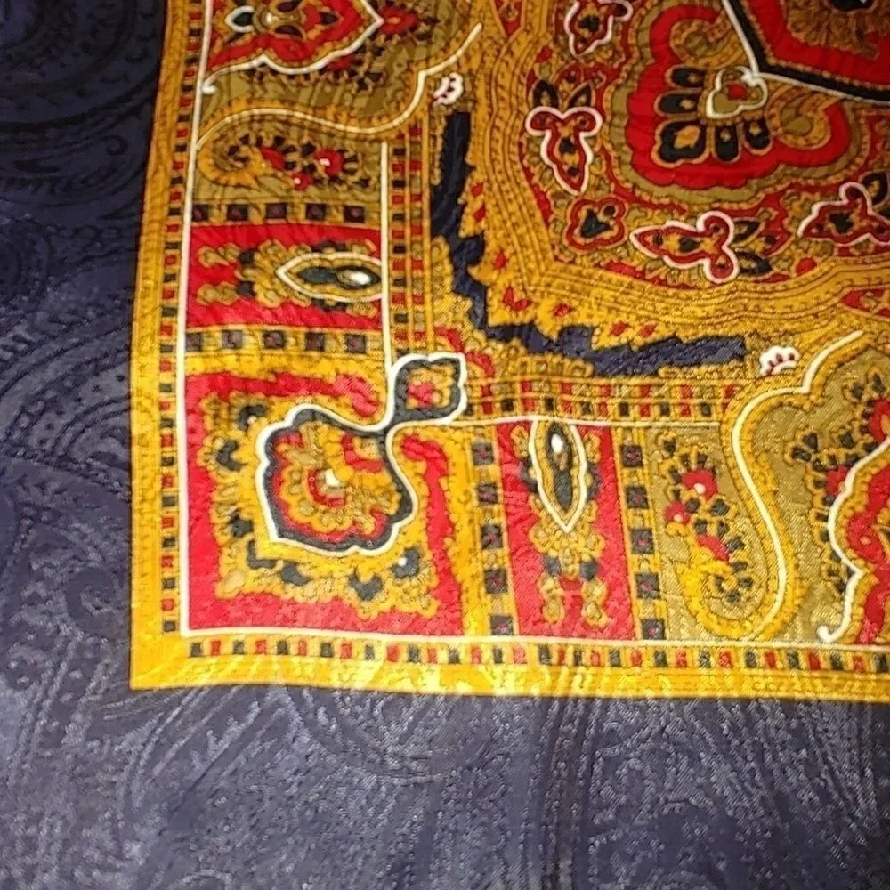 35 X 35 SILK  RED BLACK SCARF